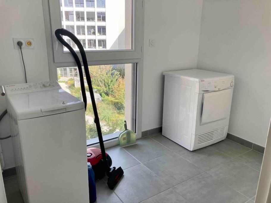 Quai Sud - Gare, 100 M2, Parking, Wifi, Superette, Lave Linge Apartment Angers Bagian luar foto